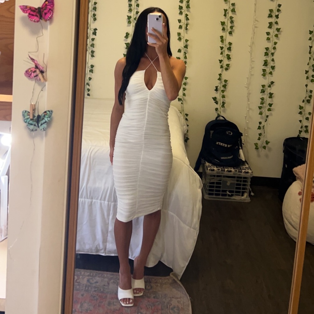 That’s So Fetch Emma Midi Dress- White